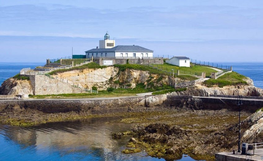 Torre de Tapia, Spain